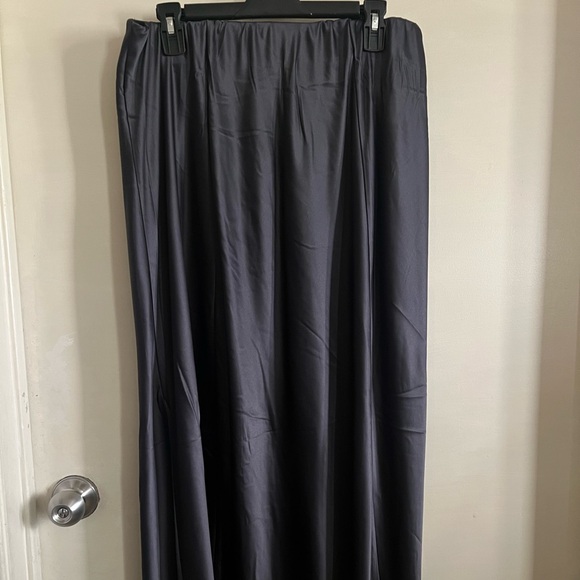 🅽🅴🆆 𝖳𝗈𝗋𝗋𝗂𝖽 𝖬𝖺𝗑𝗂 𝖫𝗈𝗇𝗀 𝖲𝗄𝗂𝗋𝗍 - Picture 4 of 10